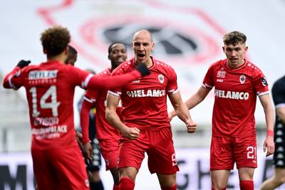 “Charleroi speelde in onze kaart”: Antwerp freewheelt naar zege, Frey scoort tweemaal