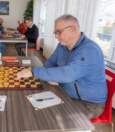 Johnny de Leeuw slaat wéér toe en pakt zijn 31ste Zeeuwse sneldamtitel