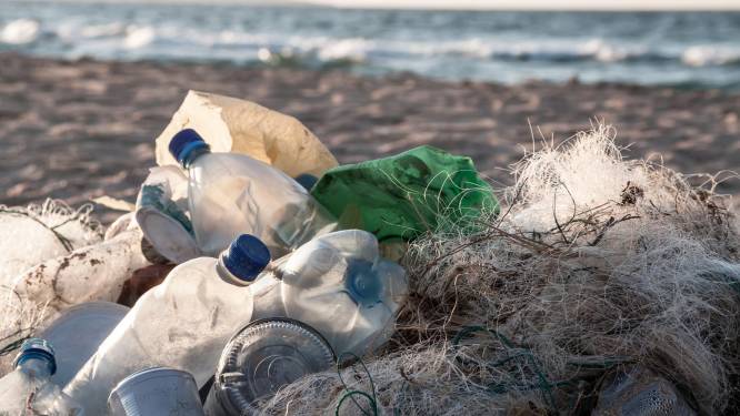Steeds meer Belgische vissers brengen afval uit zee terug aan land om te recycleren