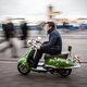 Snorfiets minder populair nu de helm verplicht is, in Amsterdam minder letsel sinds  helmplicht