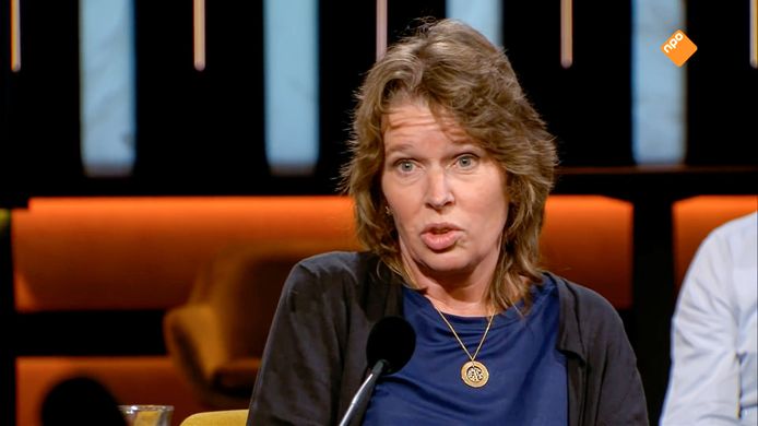 De moeder van Tamar, het 14 jarige meisje uit Marken
