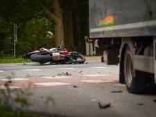 Motorrijder botst tegen truck op Koningsweg; aanwonenden zien zorgen over veiligheid bevestigd