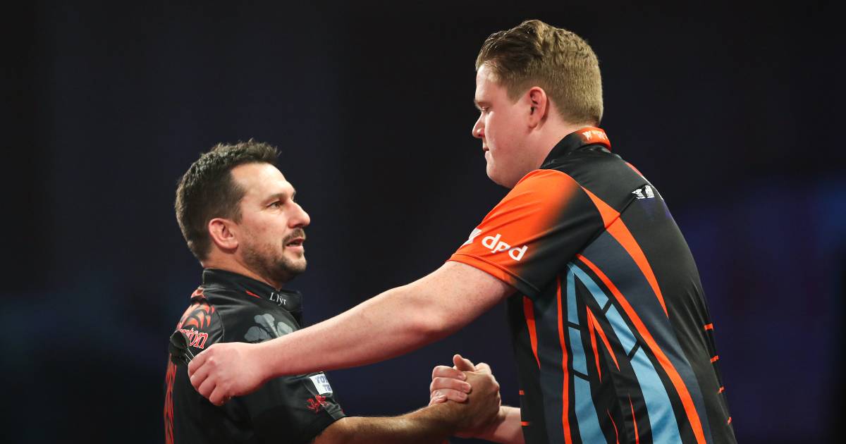 Danny van Trijp kan op WK niet stunten tegen Jonny Clayton ‘Ik baal niet eens’ Darten bd.nl