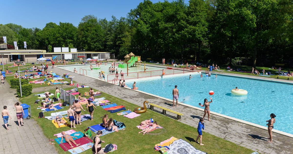 Jongetje bewusteloos op bodem zwembad in Hengelo gevonden Binnenland AD.nl
