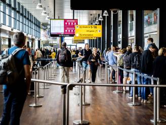 Boze passagiers weigeren luchthaven van Rotterdam te verlaten nadat vlucht naar Ankara twee dagen wordt uitgesteld 