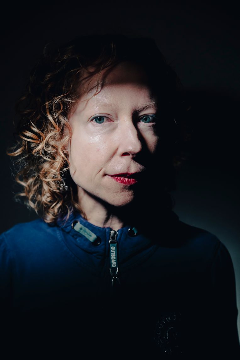 ‘Mijn vader was 50 toen ik geboren werd, mijn moeder 46. Ik had het gevoel dat ik opgroeide bij mijn grootouders. Ik nam hen het enorm kwalijk dat zij zo oud waren.’ Beeld © Stefaan Temmerman