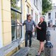 Op het oog heeft Marlijn Bom (56) het goed, maar ook zij zet de kachel uit en breit een deken