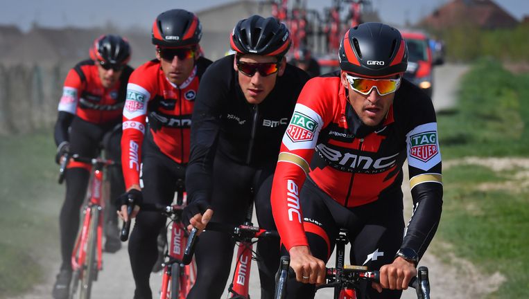 Greg Van Avermaet verkent met BMC kasseistroken van Parijs ...