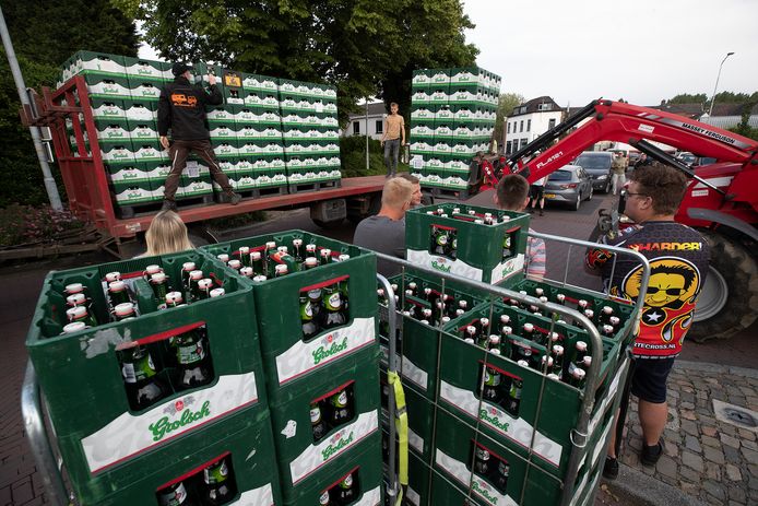 Aantrekkelijk zijn aantrekkelijk Oven Haringen Bier vliegt de winkels uit in Twente: 'Het is continu op' | Hellendoorn |  tubantia.nl