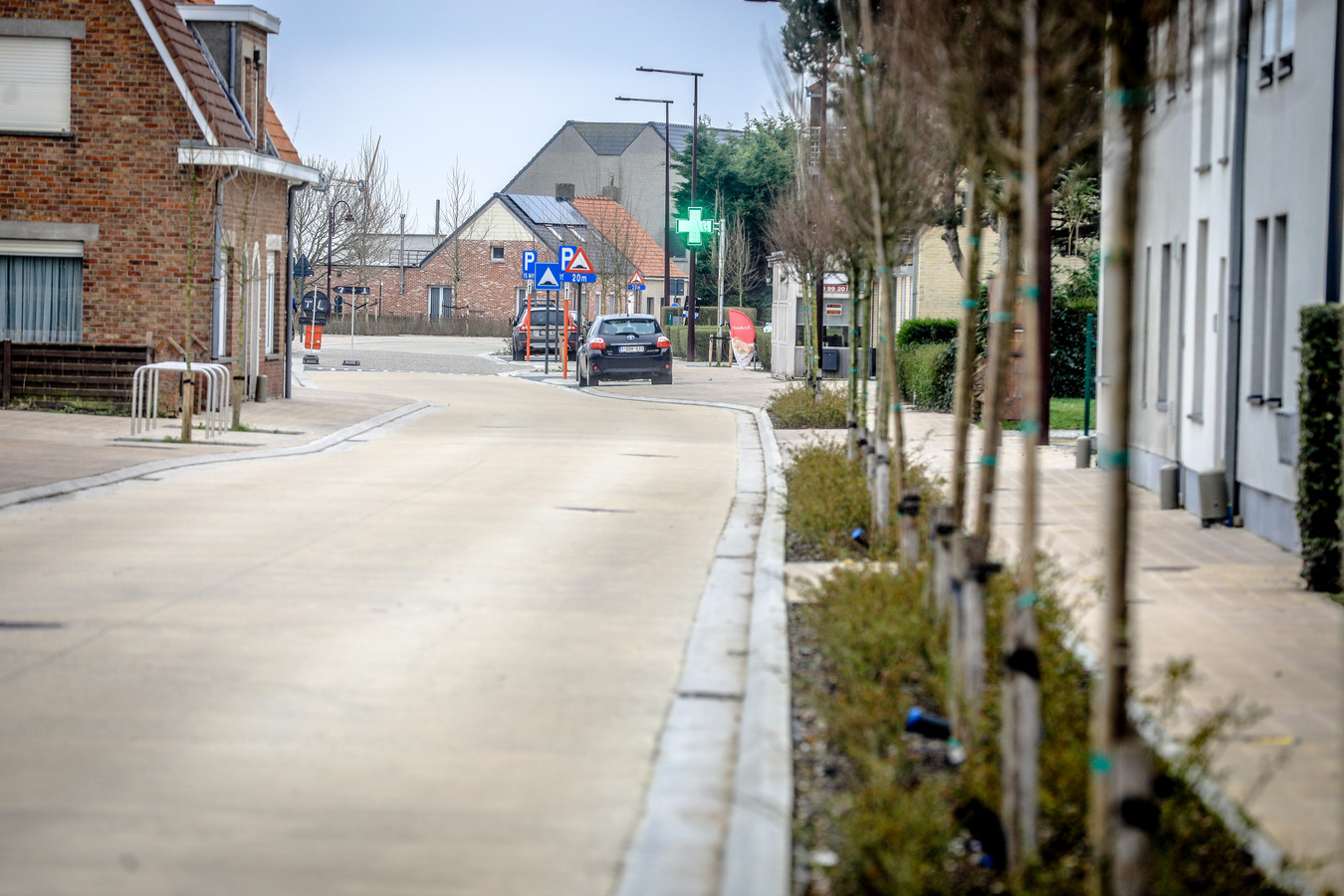 Herstelling aan barst in rijplaat plaatselijk voor hinder in