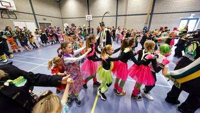 Regenboog trapt af voor paar dagen feest in Schorsbos