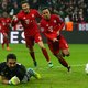 Van 0-2 naar 4-2! Bayern knikkert 'Oude Dame' op krukken eruit na geweldige comeback