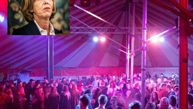 Een maand lang algemeen feest- en fuifverbod in Oost-Vlaanderen voor ‘niet-professionelen’, Antwerpse gouverneur ziet er geen heil in