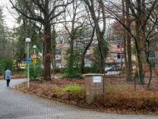 Oosterbekers hopen alsnog kap bomen op azc-terrein Nico Bovenweg te voorkomen