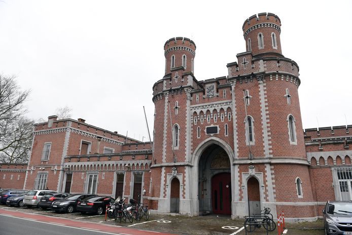 In de gevangenis Leuven-Centraal start om 22 uur een 24 urenstaking uit onvrede over de invoering van een minimale dienstverlening.