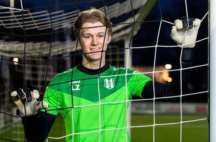 Leco Zeevalkink is normaal gesproken tweede doelman bij NEO, maar keepte dit seizoen al zes wedstrijden. In Borne maakt de 17-jarige doelman onderdeel uit van een ijzersterke defensie.