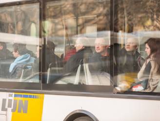 Deze boetes riskeer je bij zwartrijden op bus, tram of trein