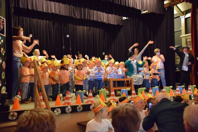 Het grootouderfeest van VBS De Toren
