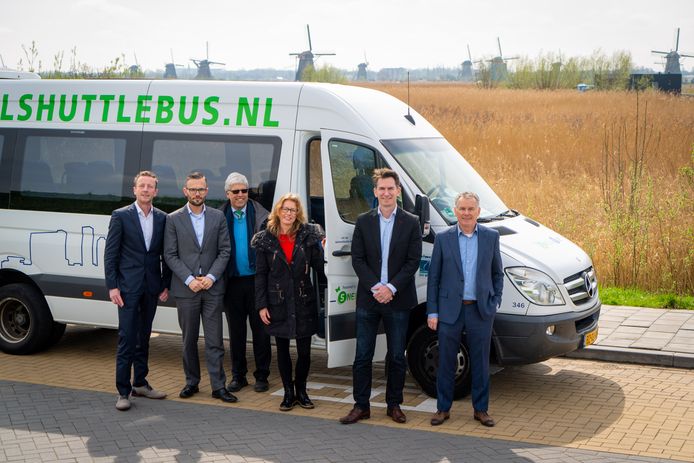 De shuttlebusjes van en naar Kinderdijk