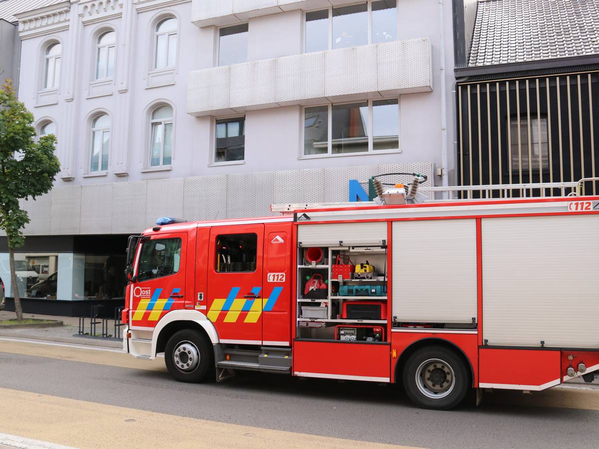 Lichte rookontwikkeling na stroompanne bij schoenen Moernaut Dendermonde hln.be
