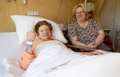 101 jaar maar wel een vernieuwde heup na val: ‘Voor je lol hoef je niet zo oud te worden’, zegt Drie