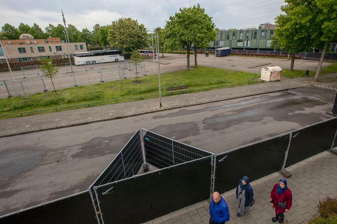 Pegida wilde op 6 mei ook al demonstreren, maar zegde die demonstratie op het laatste moment af. Een tegendemonstratie  van de  Antifascisten Eindhoven (AFA) ging wel door.