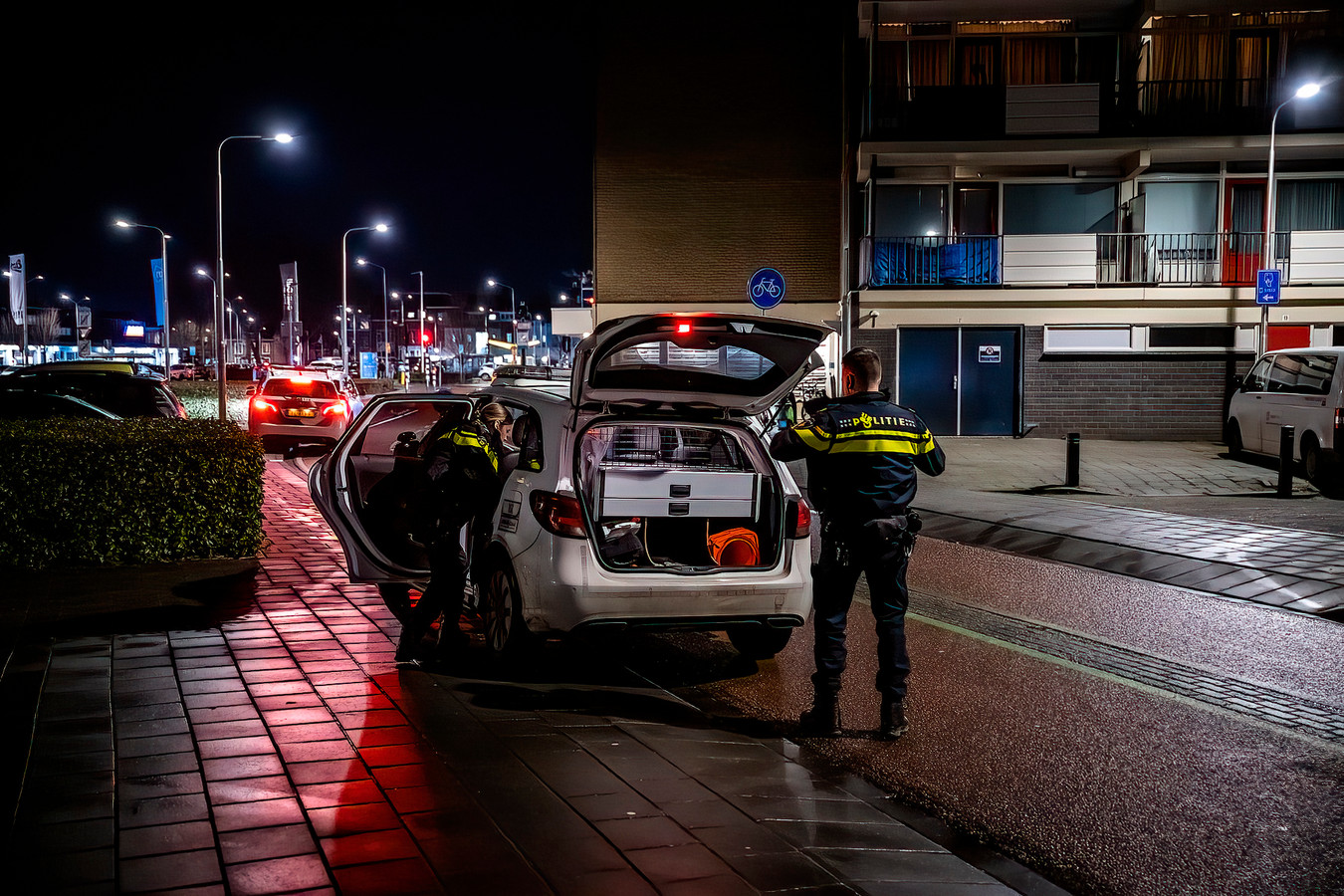 Verdachte met vuurwapen ontkomt aan politie