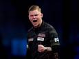 Stunt van formaat: Mike De Decker verkoopt wereldkampioen Michael Smith pak slaag op European Open