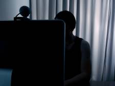 Verslaafde Nijmegenaar (21) ‘zapt’ van volwassen porno naar kinderporno: ‘Het knaagt aan me’