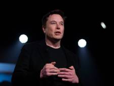 Musk laat miljoenen Twittervolgers beslissen over verkoop van Tesla-aandelen