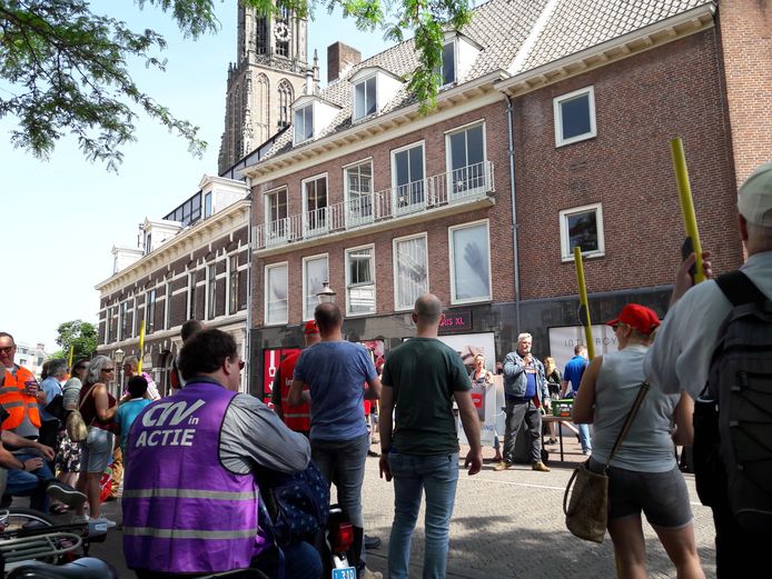 Actievoerders op de Varkensmarkt
