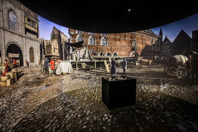 Een 3D-film neemt je tijdens de expo mee naar het Brugge van 1441, je herkent onder meer het Belfort
