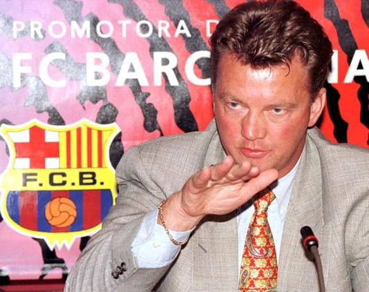 Louis van Gaal bij zijn presentatie in Camp Nou op 30 juni 1997.
