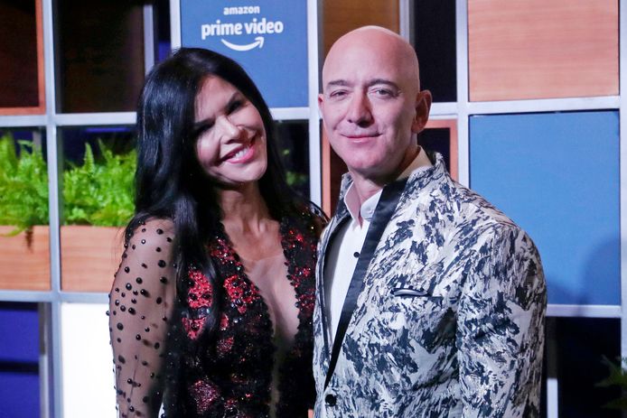 Amazon-baas Jeff Bezos met zijn vriendin.