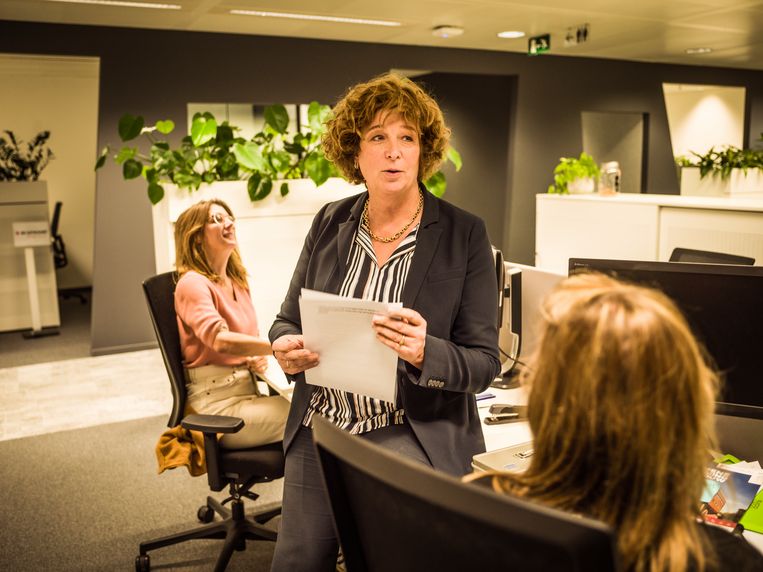 Petra De Sutter: ‘Er zijn genoeg voorbeelden van straffe madammen ouder dan 60 aan de top. Ik heb nooit iemand horen zeggen dat Angela Merkel ‘nu toch wel oud wordt’.’ Beeld Johan Jacobs