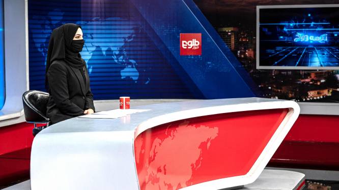 “Nous continuerons notre lutte”: les présentatrices télé d’Afghanistan forcées de se couvrir le visage 