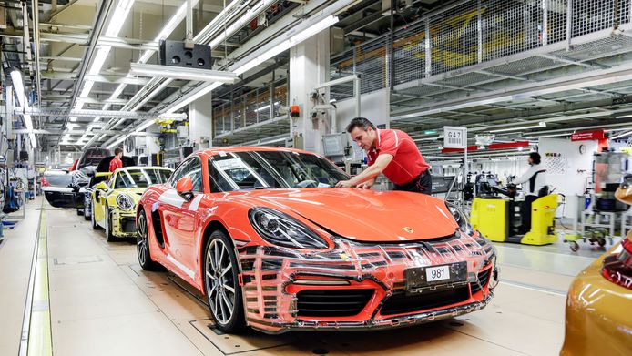 De Porsche-fabriek in het Duitse Zuffenhausen nabij Stuttgart.