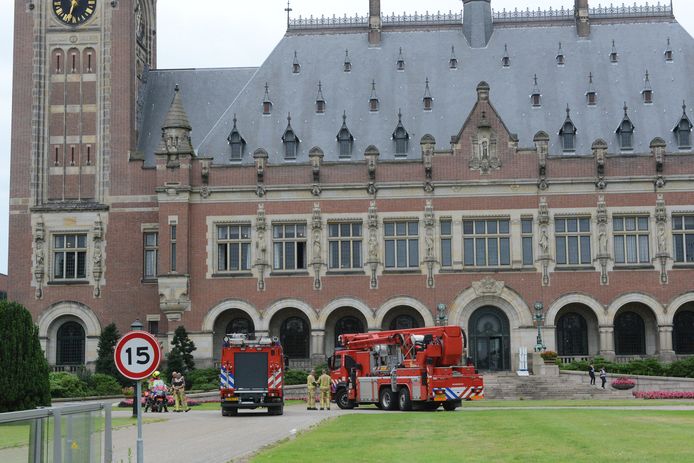 Het Vredespaleis werd ontruimd na een brandmelding.