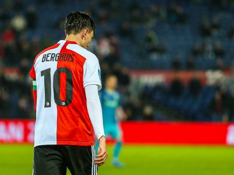 Feyenoord geeft nog één knipoog naar Berghuis: rugnummer vergeven via WhatsApp