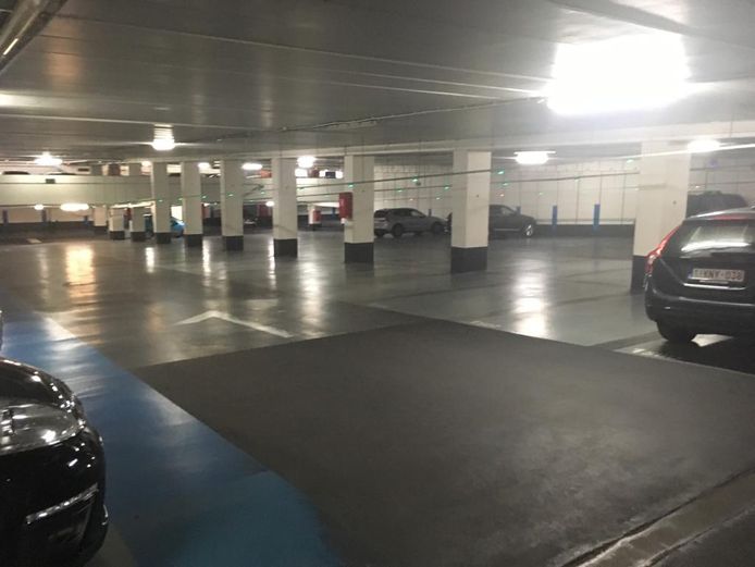 Stad maakt plaats voor 800 fietsen in parking Groenplaats, aantal auto’s ingekrompen Antwerpen