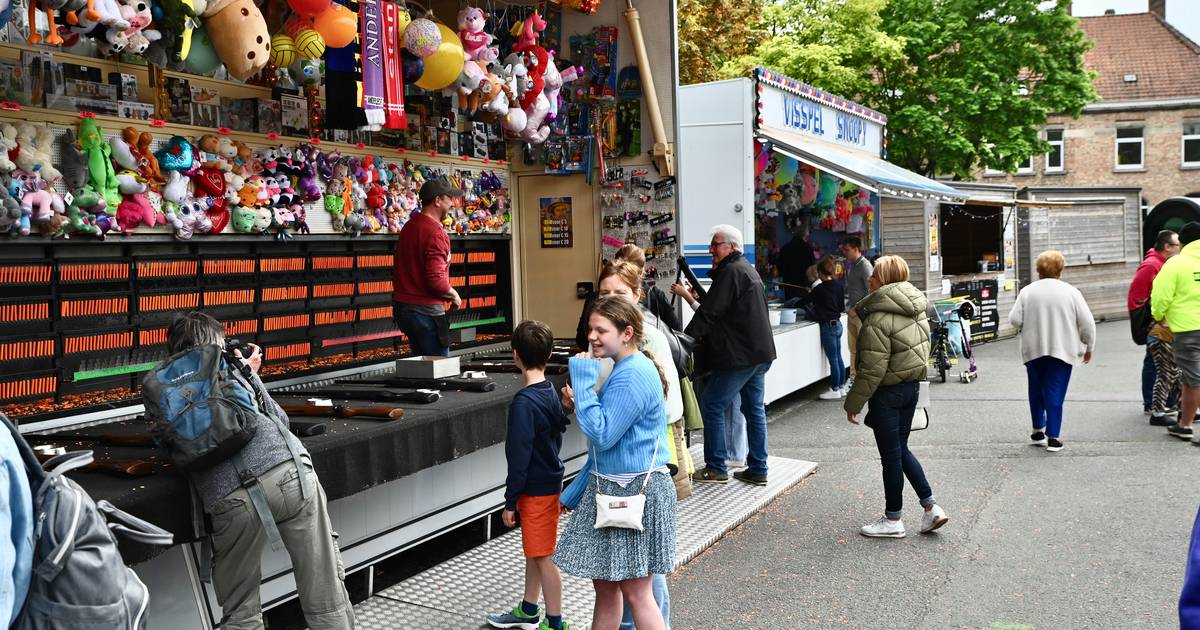 Oudsbergen verbiedt verkoop van rookbommetjes op kermissen Oudsbergen