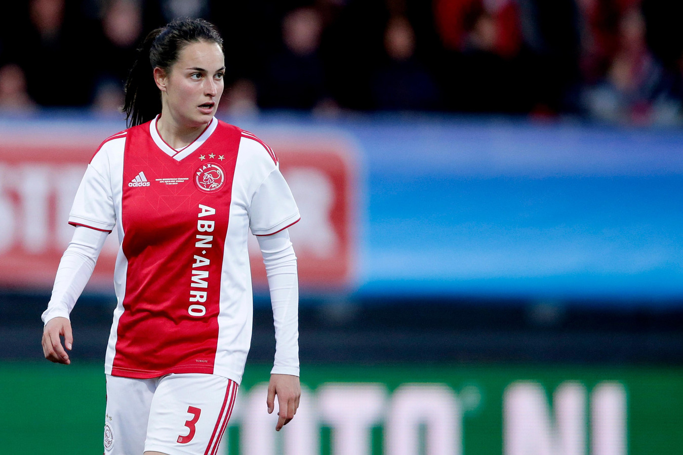 Caitlin Dijkstra uit Breda wint met Ajax beker dankzij goal in