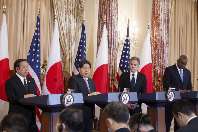 Japans minister van Buitenlandse Zaken Yoshimasa Hayashi, Japans defensieminister Yasukazu Hamada en de Amerikaanse buitenlandminister Antony Blinken en defensieminister Lloyd Austin.