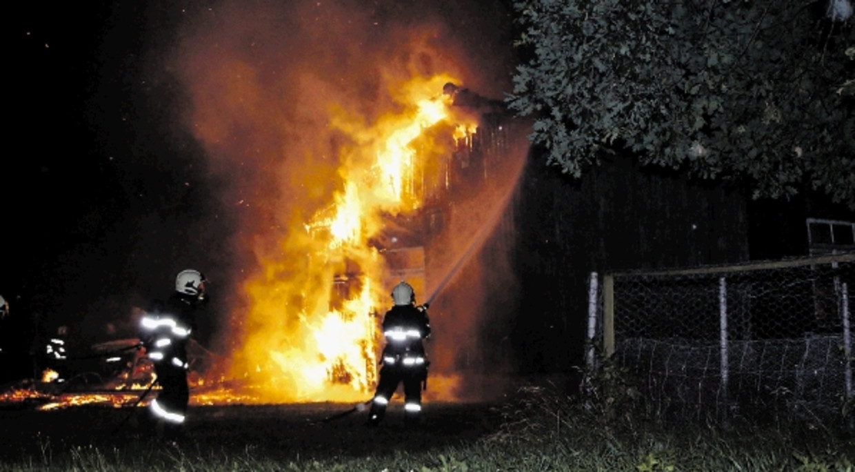 Een felle brand heeft zoÂ¿n zeventig procent van het gebouw verwoest. ( FOTO'S ANP) Beeld ANP