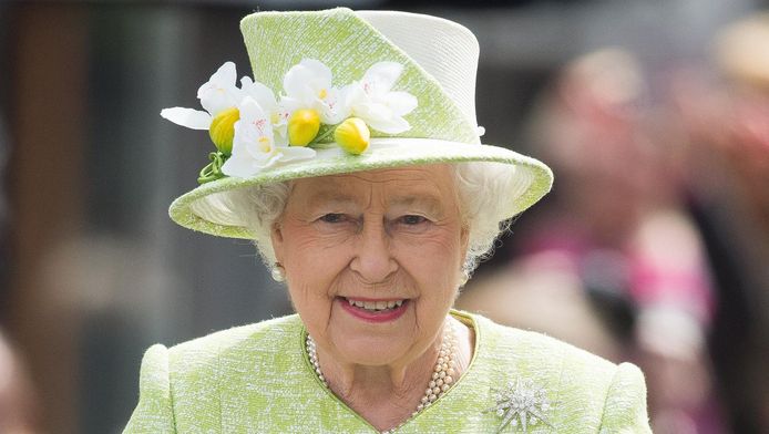 Queen Elizabeth Werd 65 Jaar Geleden Koningin En Sindsdien Ziet Elke Dag Er Hetzelfde Uit Buitenland Hln Be