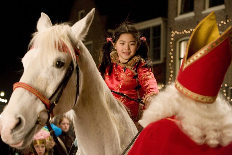 Film Paard van Sinterklaas uit 2005 niet meer vertoond vanwege Zwarte Pieten - Parool.nl
