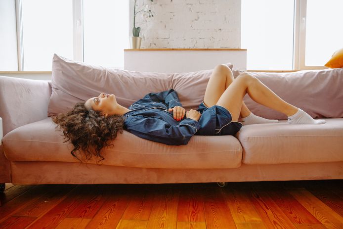 Onderzoekers willen achterhalen wat de link is tussen het coronavaccin en menstruatiestoornissen.