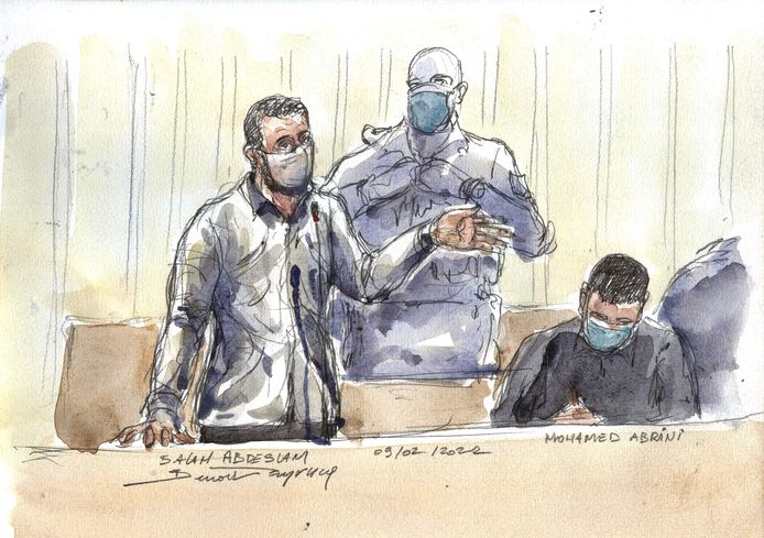 Salah Abdeslam spreekt op het proces over de aanslagen in Parijs in 2015.