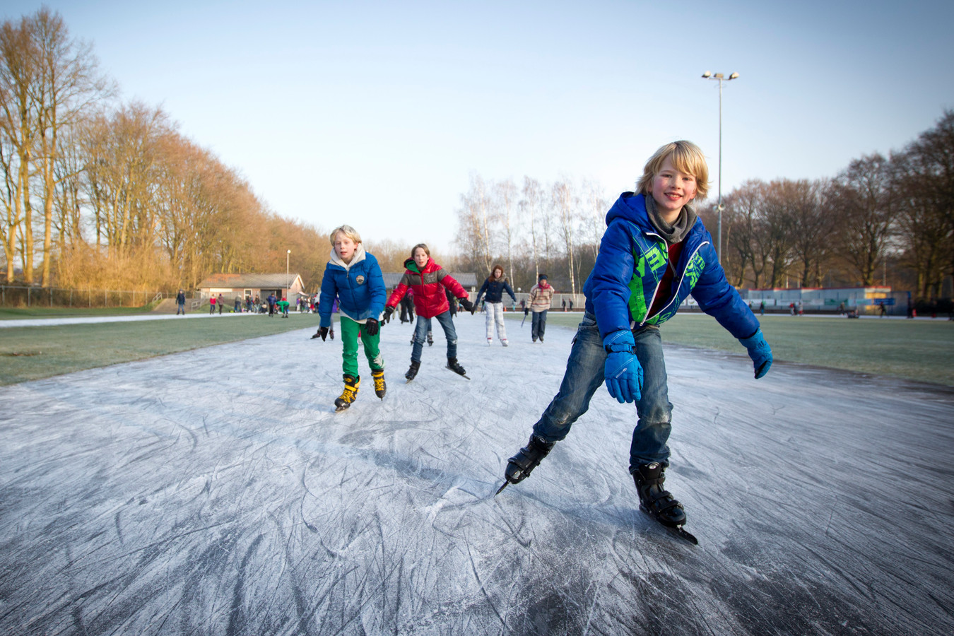 Vriend petticoat Leed Voorzichtig denkt Doorn aan schaatsen, maar dan alleen voor kinderen van  leden | Foto | AD.nl