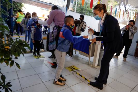 Nog maar twee weken geleden mochten de kinderen eindelijk weer naar school in Mexico-Stad.